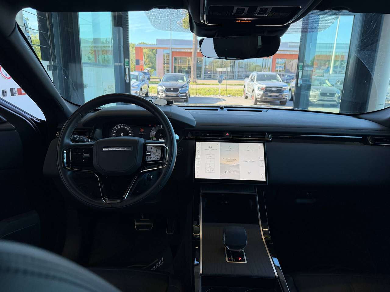 Land Rover Range Rover Velar DYNAMIC SE P400e PHEV AWD AUTOMAAT+TAL VAN OPTIES — foto 12 van 22
