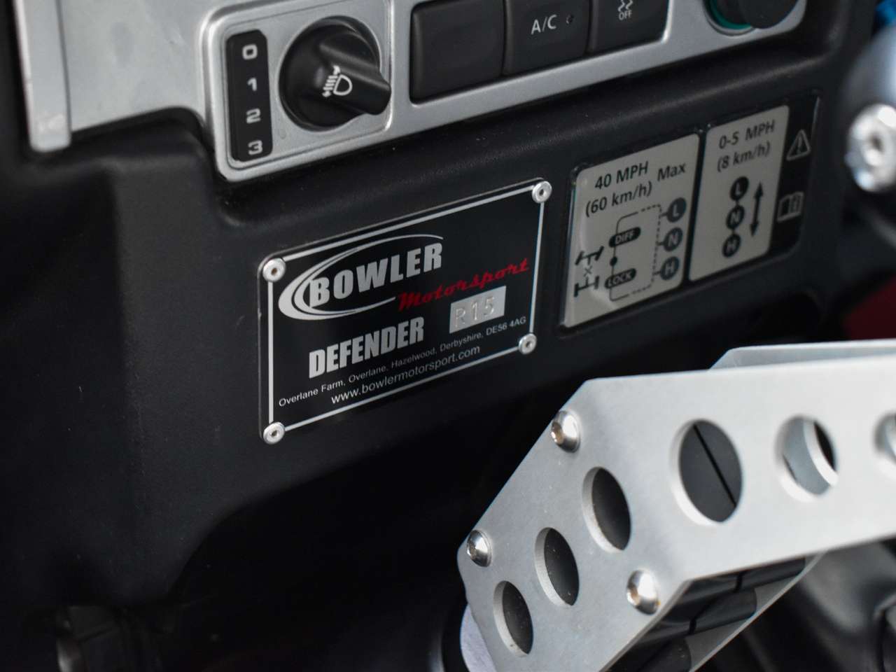 Land Rover Defender 90 / BOWLER CHALLENGE / Collectors Item — foto 25 van 25