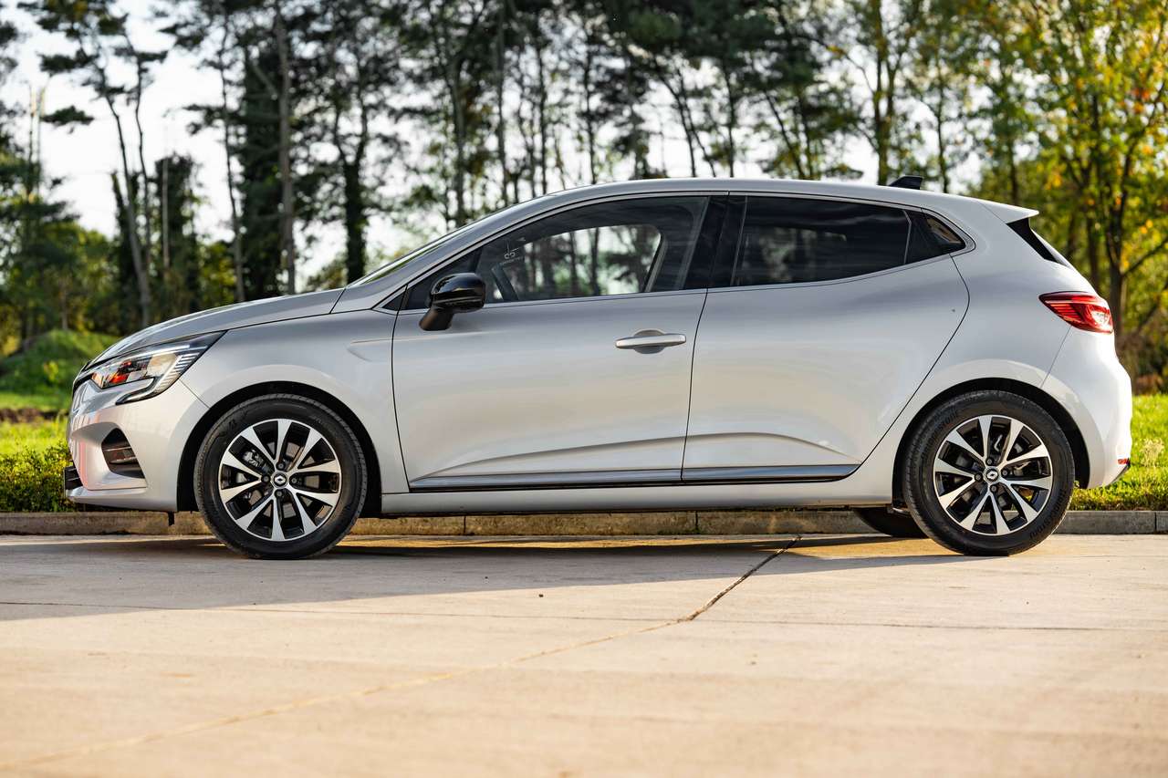 Renault Clio (2022) — foto 7