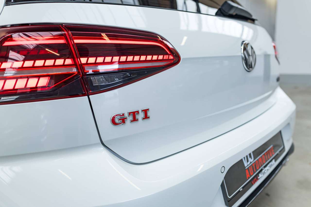 Volkswagen Golf GTI TCR|PANO|ALCANTARA|CAMERA|KEYLESS|ACC|LA|ZETELVERW.|GARANTIE| — foto 16 van 25
