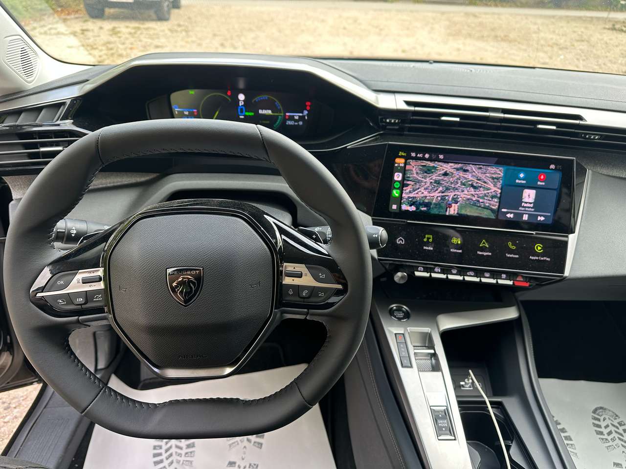 Peugeot 308 308 Hybrid 180 e-EAT8 Allure Pack — foto 13 van 15