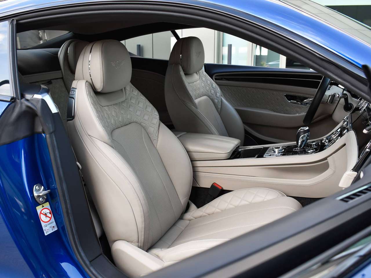 Bentley Continental GT 6.0 BiTurbo W12 / New Model / Sequin Blue / Full History — foto 15 van 25