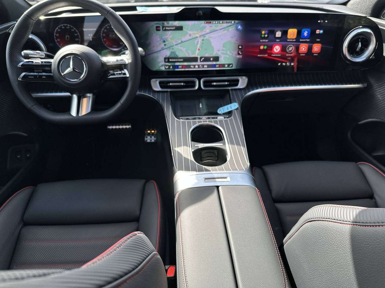 Mercedes-Benz GLC 400 4M ELECTRIC/ACHTERASBESTURING/AMG/RIJASSIST/PANODAK/AIRMATIC/TREKH/BURMESTER — foto 15 van 19
