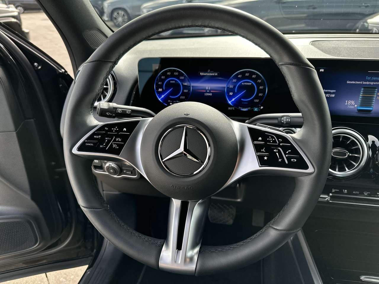 Mercedes-Benz EQB 300 4Matic 7 PLAATS Sfeer Progressive Camera Navigatie — foto 20 van 21