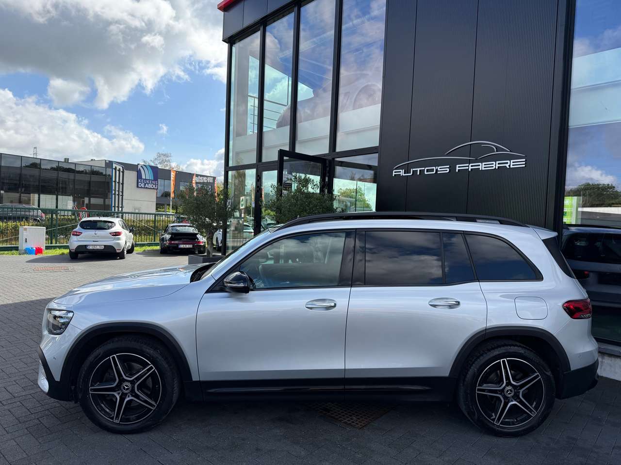 Mercedes-Benz GLB 200 Automaat AMG Pack Panodak 39000km Nieuwstaat — foto 4 van 18