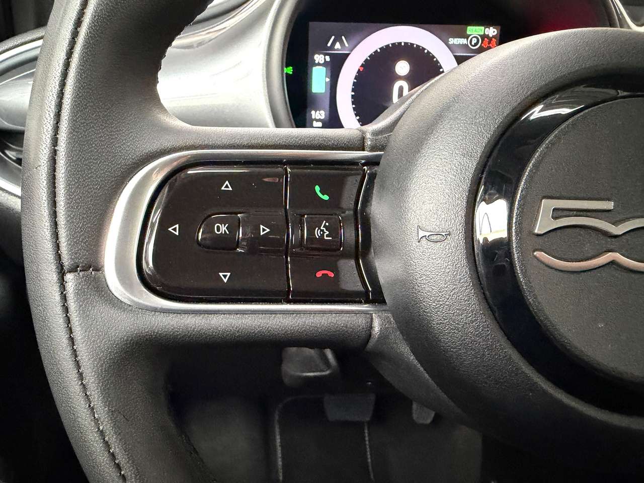 Fiat 500e Icon 24kWh BAT SoH 94% DAB*NAVI*CARPLAY*CC*LANEASS*AAC — foto 25 van 25