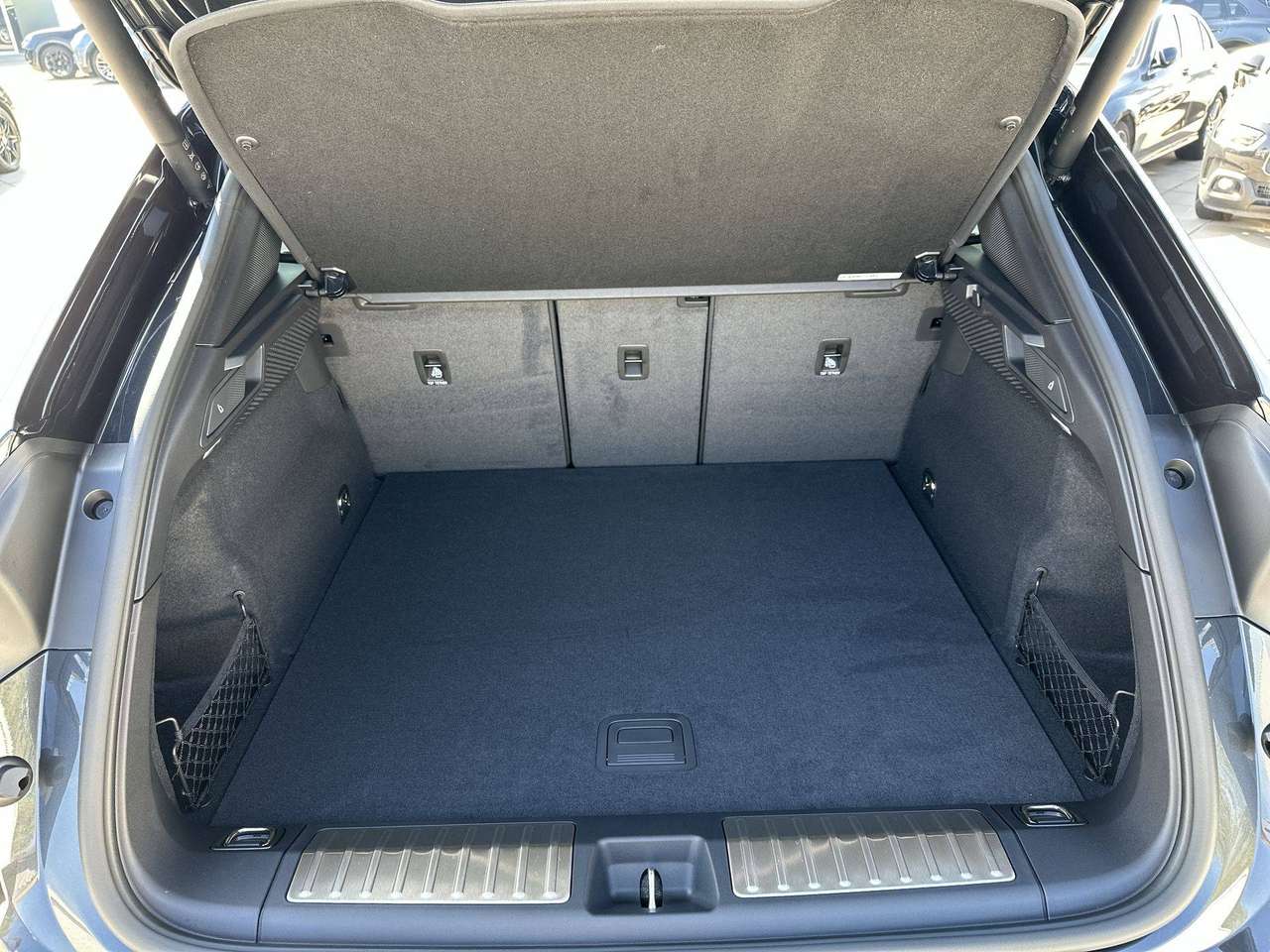 Porsche Macan ELECTRIC  Pano Dak Lederpakket 21" Bose — foto 9 van 19
