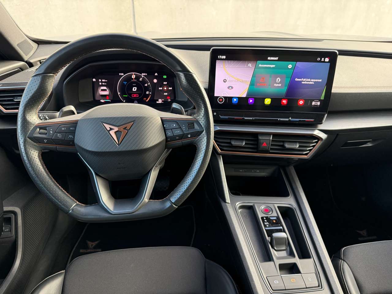 CUPRA Formentor Formentor e-Hybrid 1.4 DSG / Keyless / Travel Assist / ACC / Lane Assist / Ambiance / CarSwap — foto 8 van 19