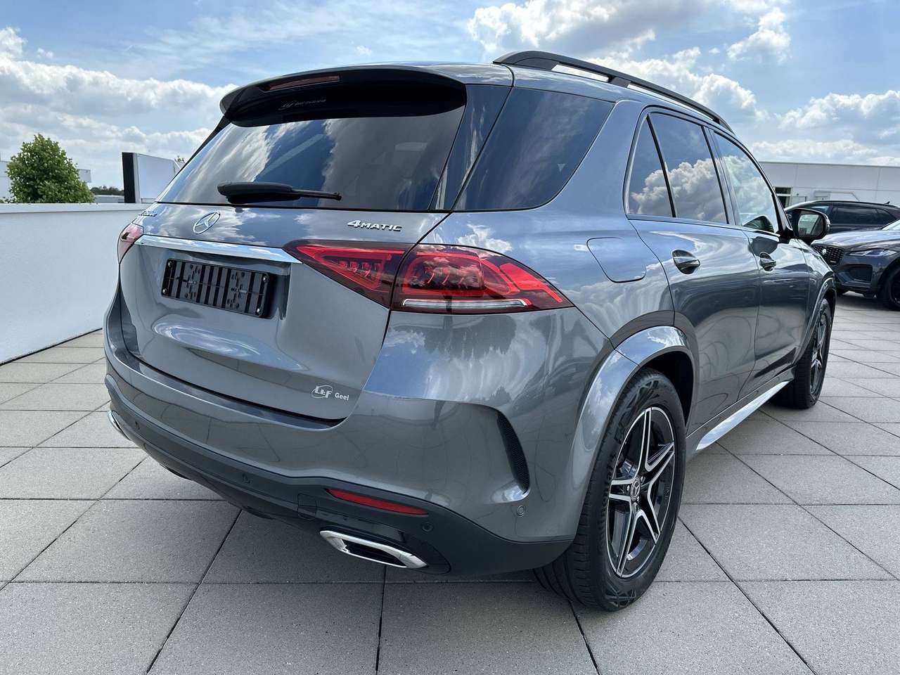 Mercedes-Benz GLE 350 DE AMG Nigtpakket Pano dak Trekhaak — foto 7 van 25