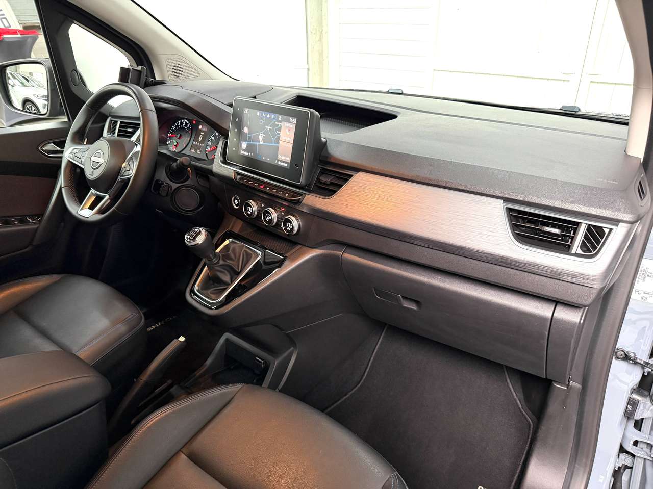 Nissan Townstar Townstar 1.3 DIG-T L1H1 Tekna 360°CAMERA*CARPLAY*LED*DAB*NAVI*CC*PDC*BLIS*LANE ASSIST — foto 12 van 25