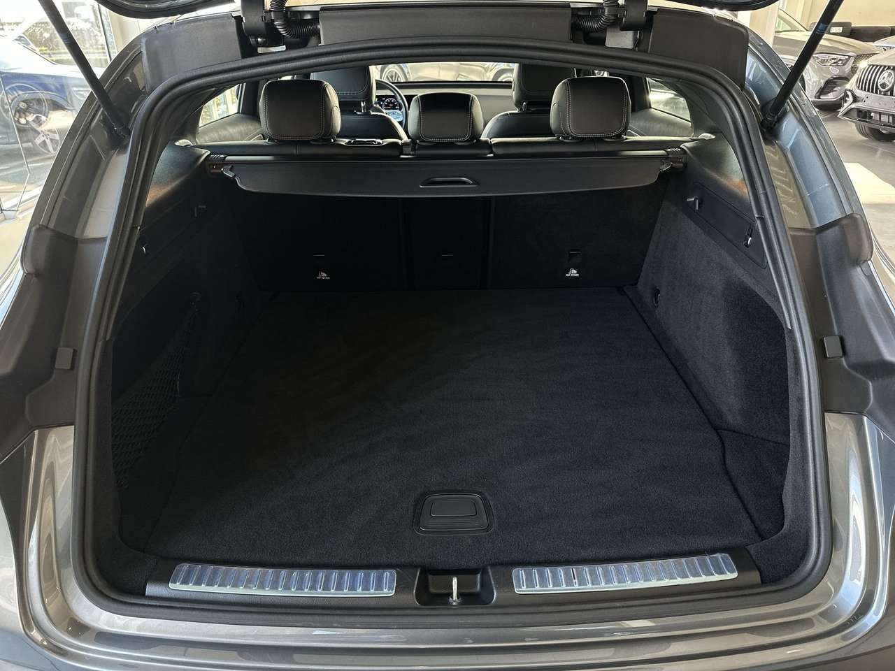 Mercedes-Benz EQC 400 4M AMG/19"/PARKASS ACHTERUITRIJCAM/MULTIBEAM/NAVI — foto 8 van 17