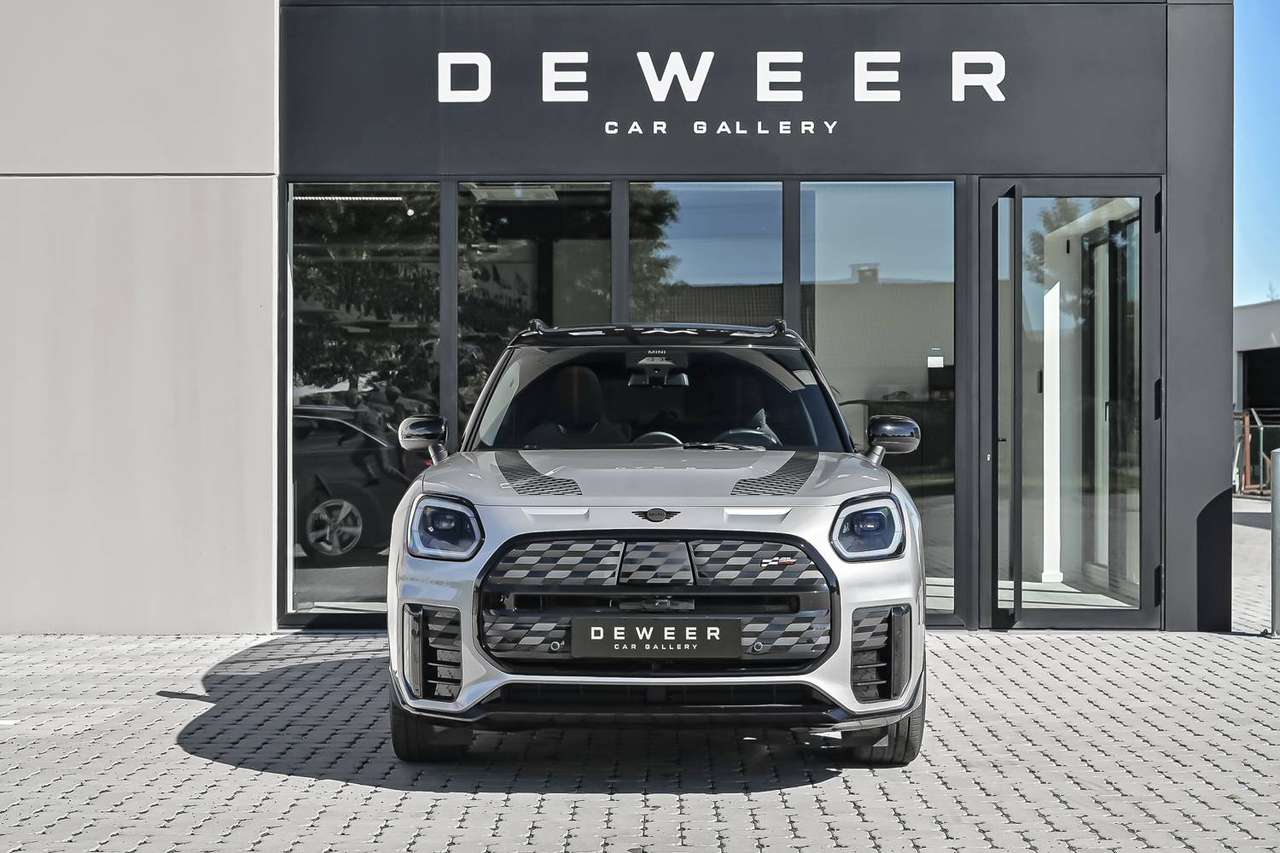 MINI Countryman E Countryman E JCW — foto 2 van 24