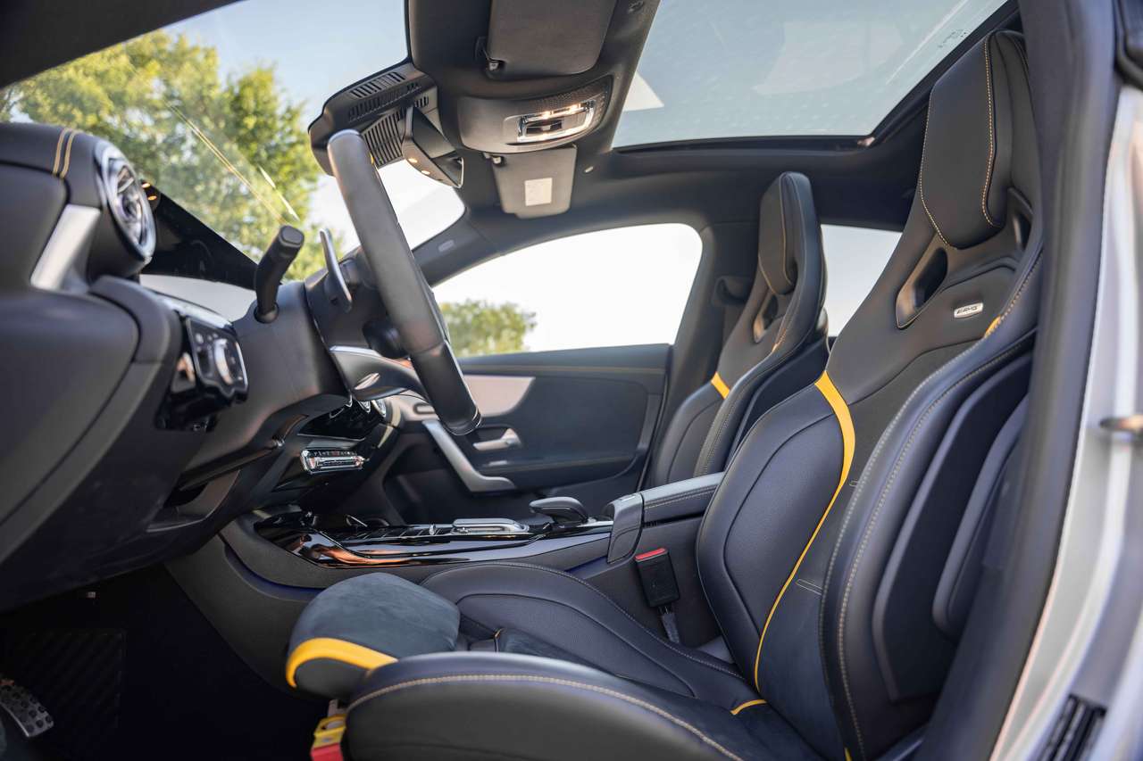 Mercedes-Benz CLA 45 AMG AMG*PANO*LED*BURMESTER*AMG SEAT*360 CAMERA* — foto 20 van 25