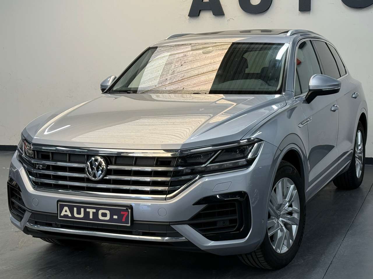 Volkswagen Touareg 3.0 TDi V6 SCR 4Mo R-Line 2020! — foto 2 van 24