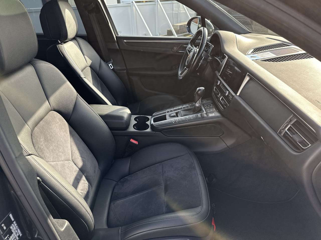 Porsche Macan Macan 2.0 Turbo PDK Pano dak 20" velgen — foto 9 van 19