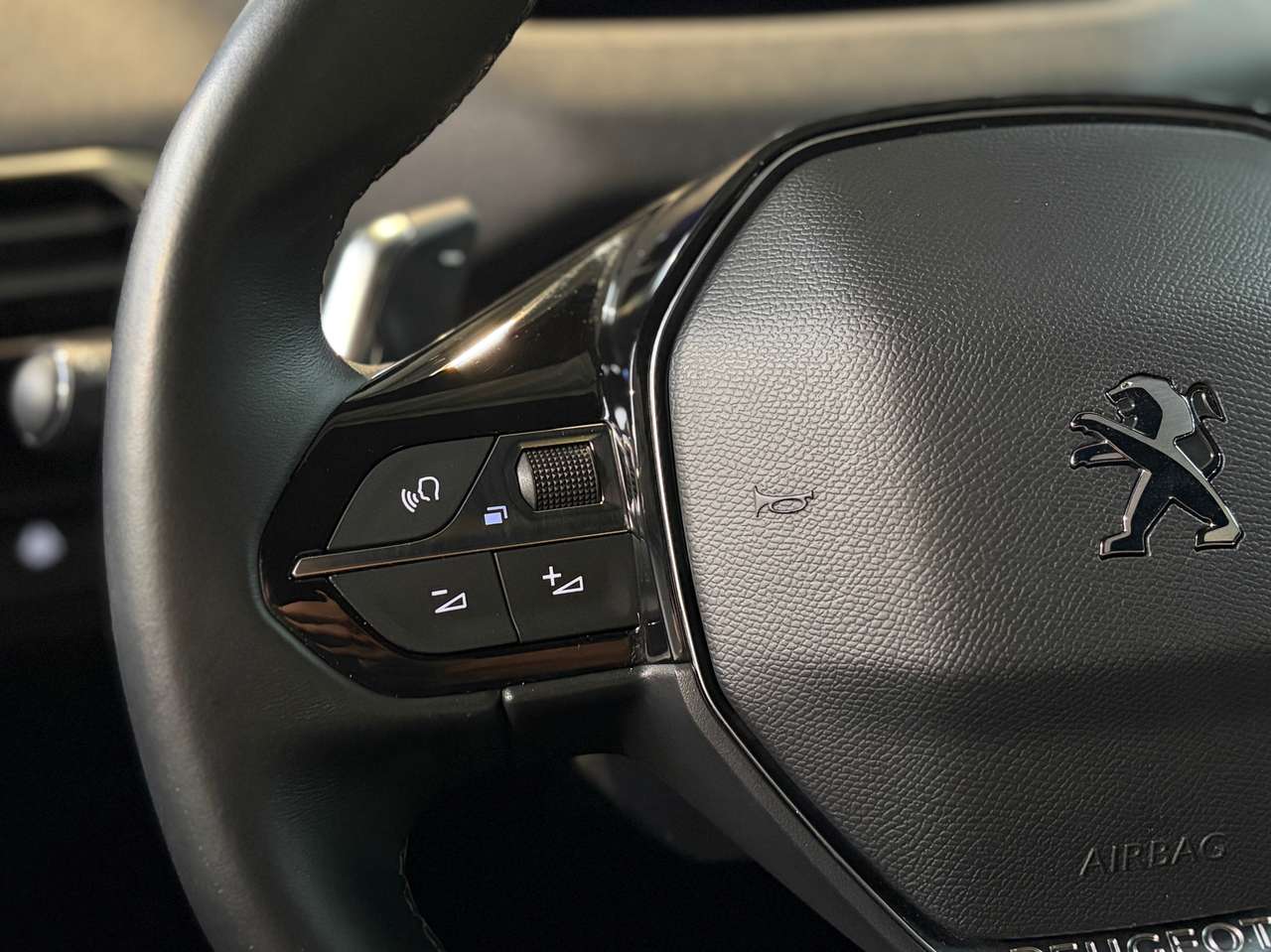 Peugeot 5008 Allure Pack | Apple Carplay | Camera | ... — foto 18 van 22