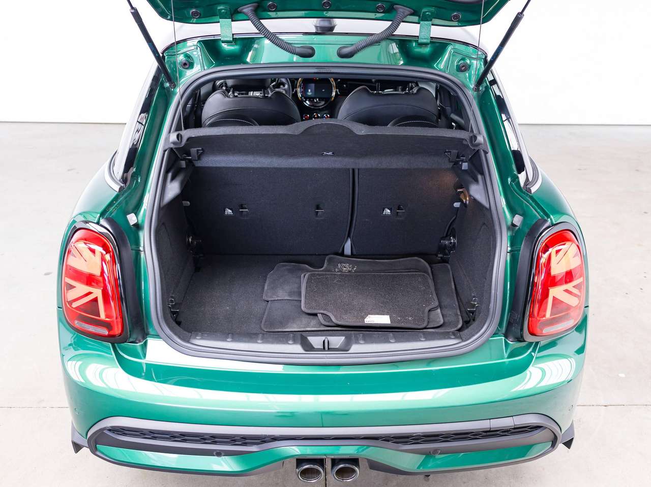 MINI Cooper S GARANTIE|SFEERVERL.|ZETELVERW.|KEYLESS|CAMERA|ACC| — foto 13 van 25