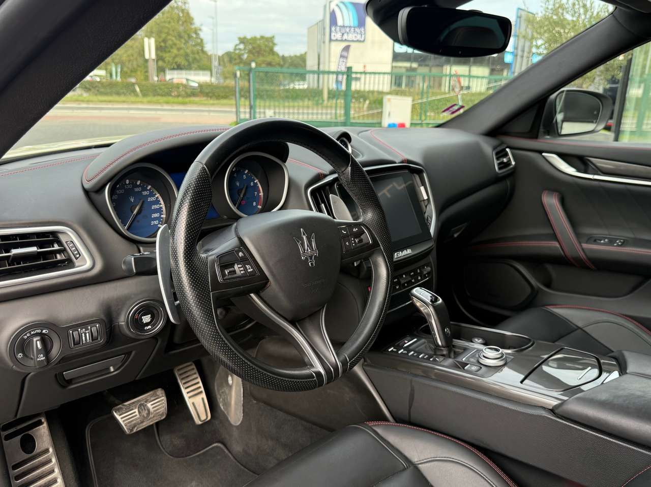 Maserati Ghibli 3.0 V6 BiTurbo GranSport Full option !! — foto 10 van 19