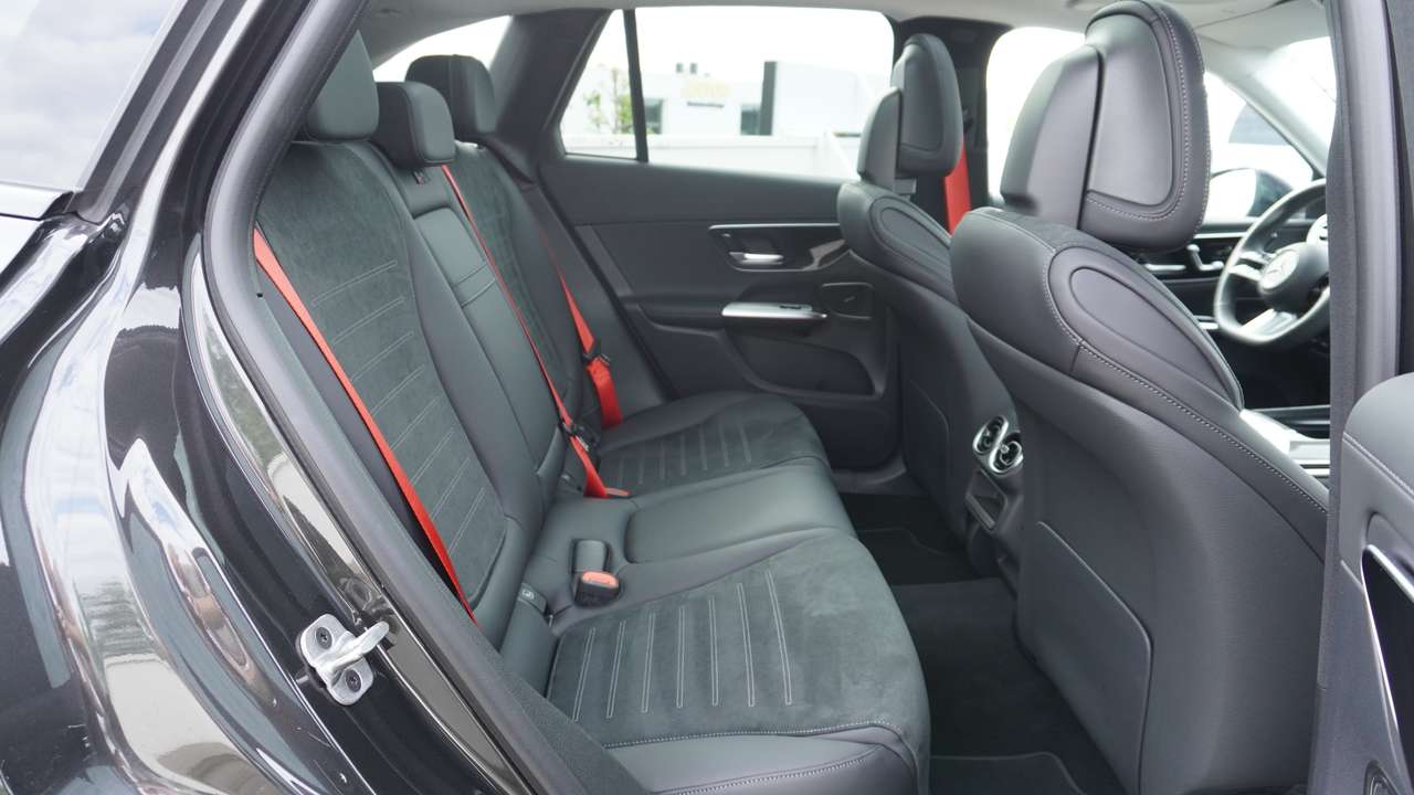 Mercedes-Benz GLC 300 e 4M AMG/PANODAK/DISTR/NIGHTPAK/PARKEERPAK 360 CAM — foto 17 van 19