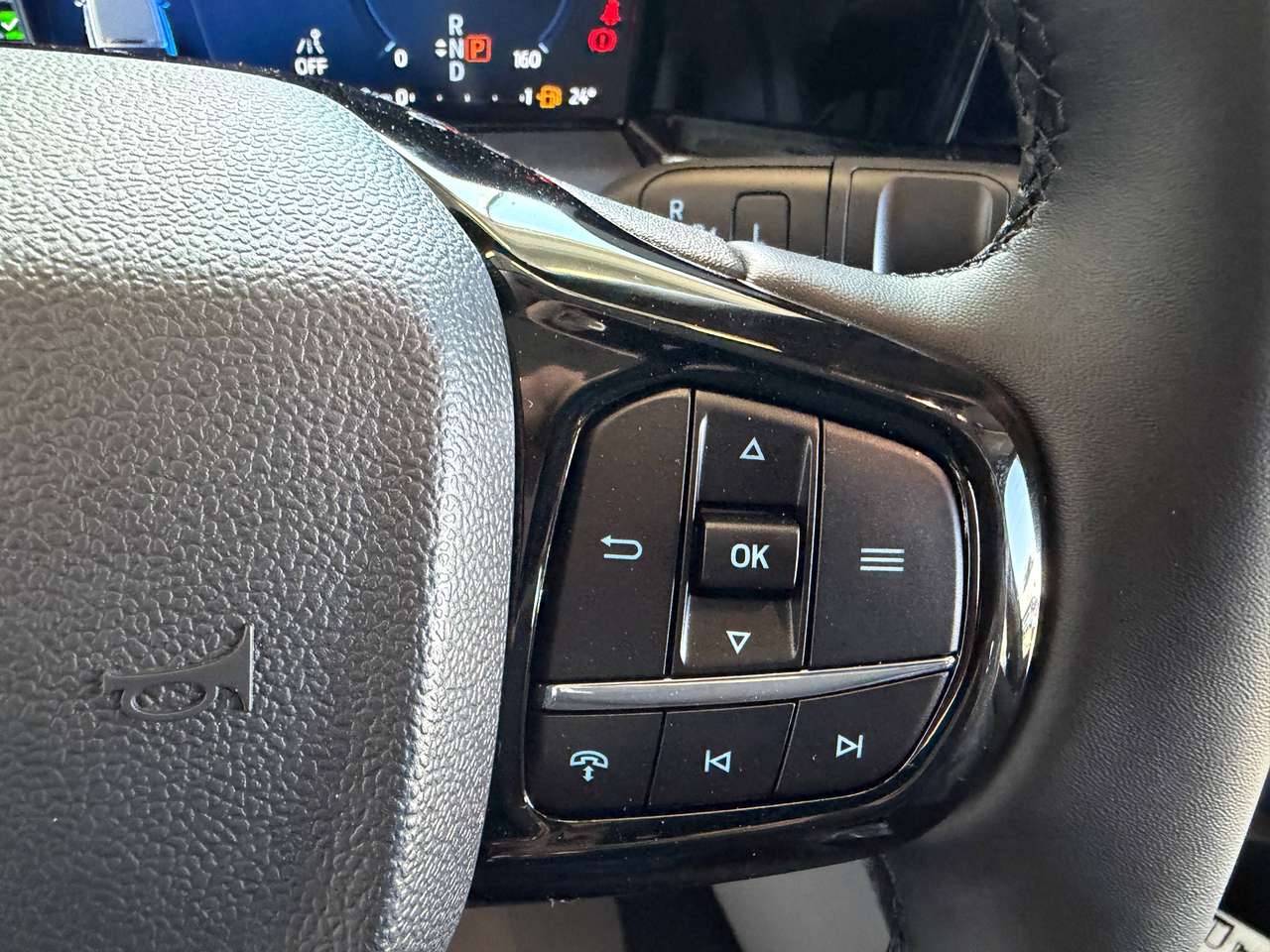 Ford Tourneo Custom TITANIUM X PHEV NIEUW 8ZIT — foto 18 van 21