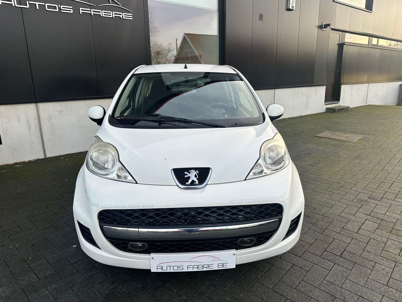 Peugeot 107 10i Benzine  70 Urban 1 ste eigenaar 99000km — foto 2 van 11