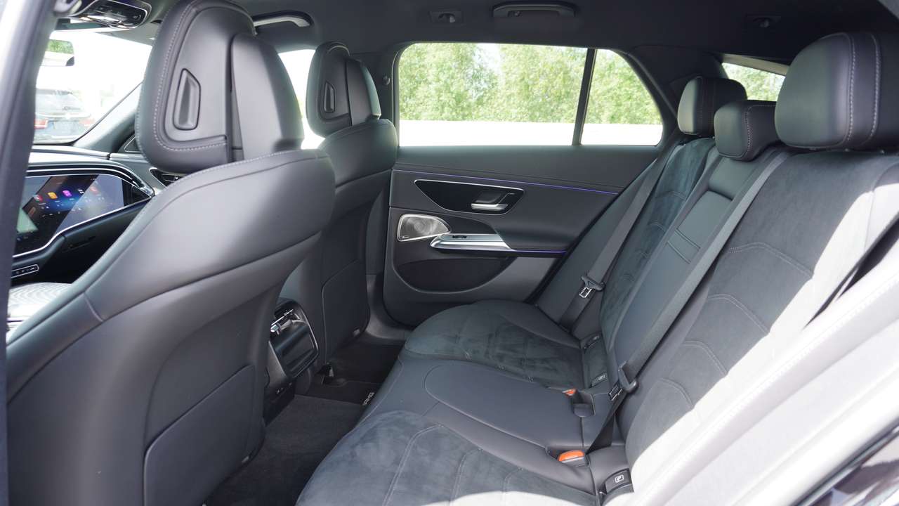 Mercedes-Benz E 300 e AMG/HYPERSCREEN/KEYLESS/20"/DRAADLOOS LADEN GSM — foto 13 van 18