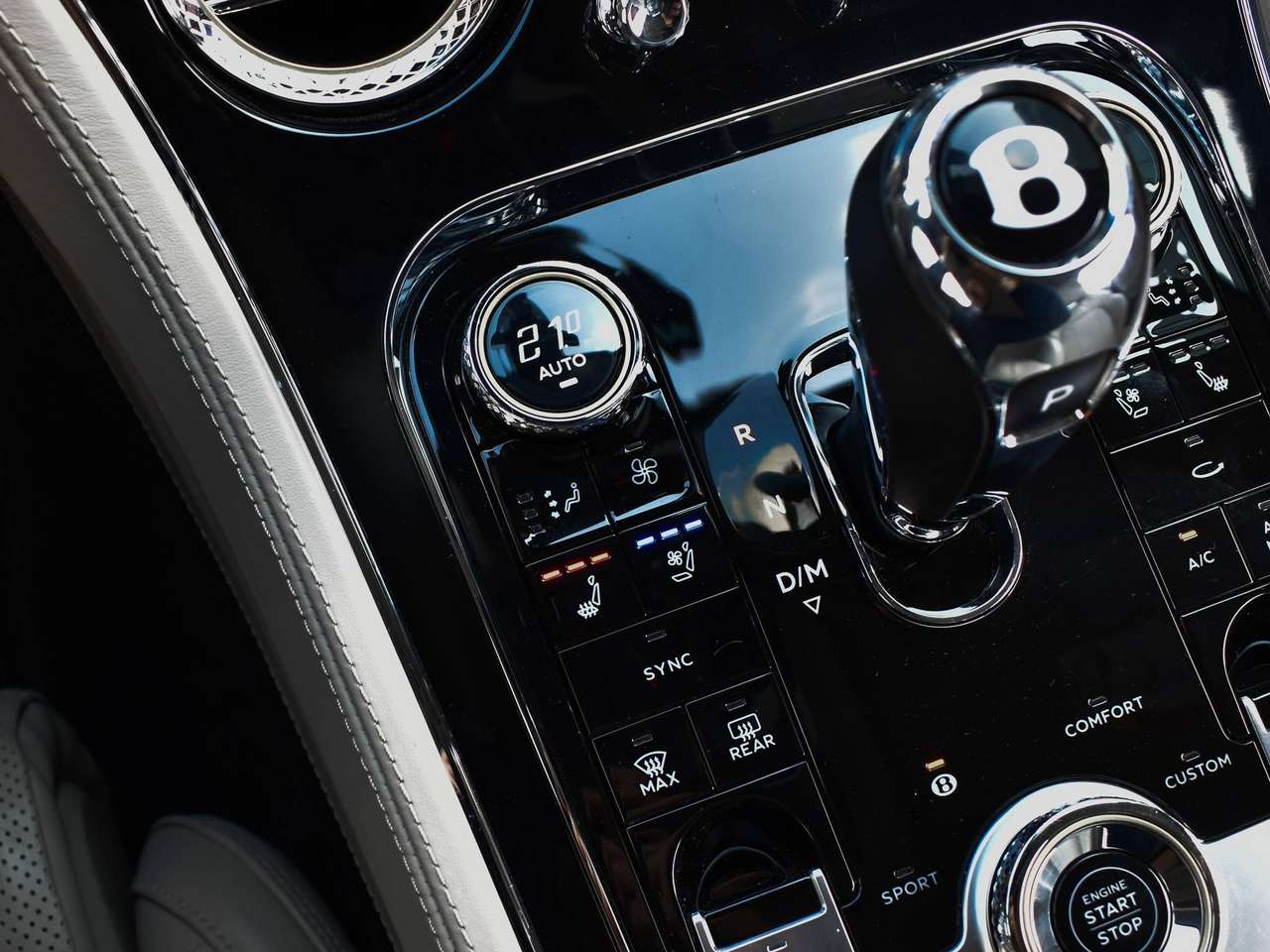 Bentley Continental GT 6.0 BiTurbo W12 / New Model / Sequin Blue / Full History — foto 20 van 25