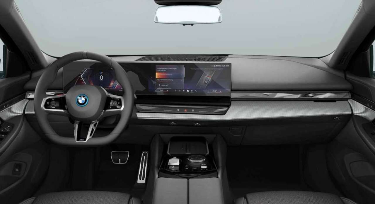 BMW i5 Touring eDrive40 - M Sport - NP: €82.594,- — foto 2 van 2