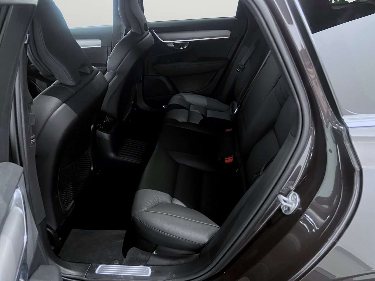 Volvo V90 T6 AWD Core Bright Harmann Kardon Trekhaak — foto 9 van 19
