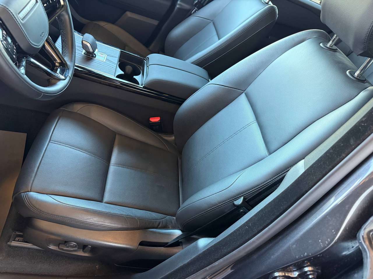 Land Rover Range Rover Velar DYNAMIC SE P400e PHEV AWD AUTOMAAT+TAL VAN OPTIES — foto 11 van 22