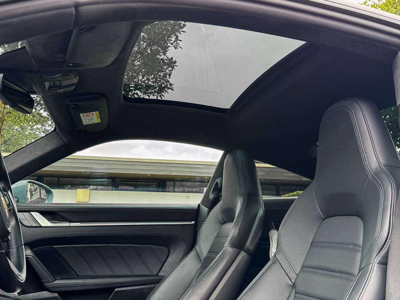 Porsche 911 992 TURBO / Arctic Grey / Burmester / 360 / Sunroof / Matrix / 14-Way  / — foto 14 van 17