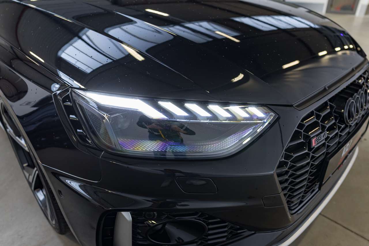 Audi RS4 QUATTRO|CERAMIC|CARBON|360°|B&O|PANO|ALCANTARA| — foto 8 van 25