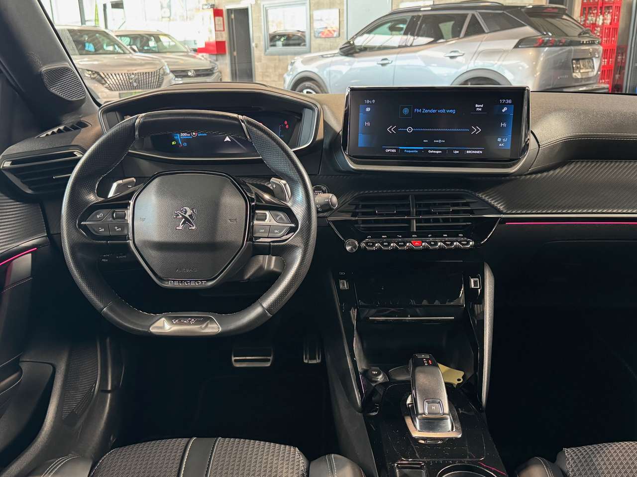Peugeot 208 1.2 PureTech GT Automaat — foto 10 van 17
