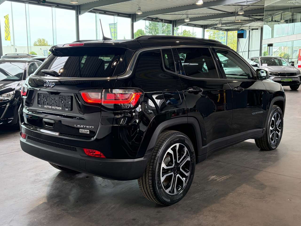 Jeep Compass PHEV 1.3 Turbo eAWD | Limited — foto 3 van 19