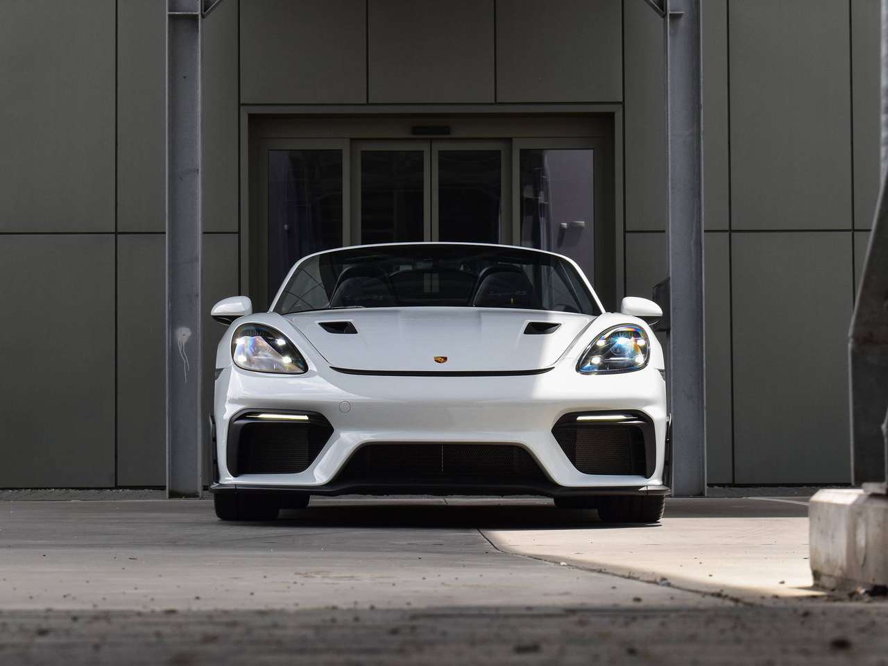 Porsche Boxster 718 Spyder RS / 4.0 PDK / Pure White / 1st Owner — foto 22 van 25