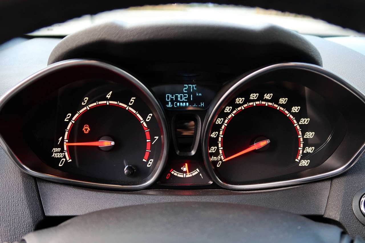Ford Fiesta Fiesta ST 1.6 EcoBoost 182 pk / Slechts 47k km / Leder Recaro / 1j garantie — foto 23 van 23