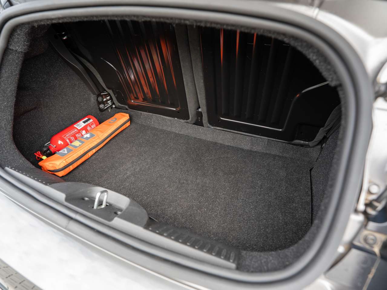 Abarth 595 Turismo 595C NEW CONDITION/BEATS AUDIO/PDC/NAVI/AIRCO/APPCONNECT — foto 22 van 25