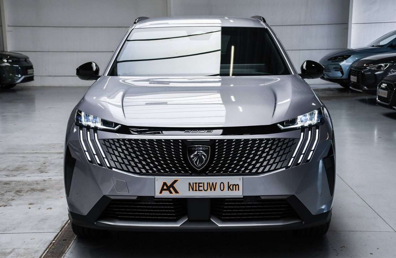 Peugeot 5008 5008 Hybrid Allure 7pl MHEV NIEUW - NAVIGATIE / CAMERA / ACC / SMARTLINK / BLIS / PDC — foto 4 van 22