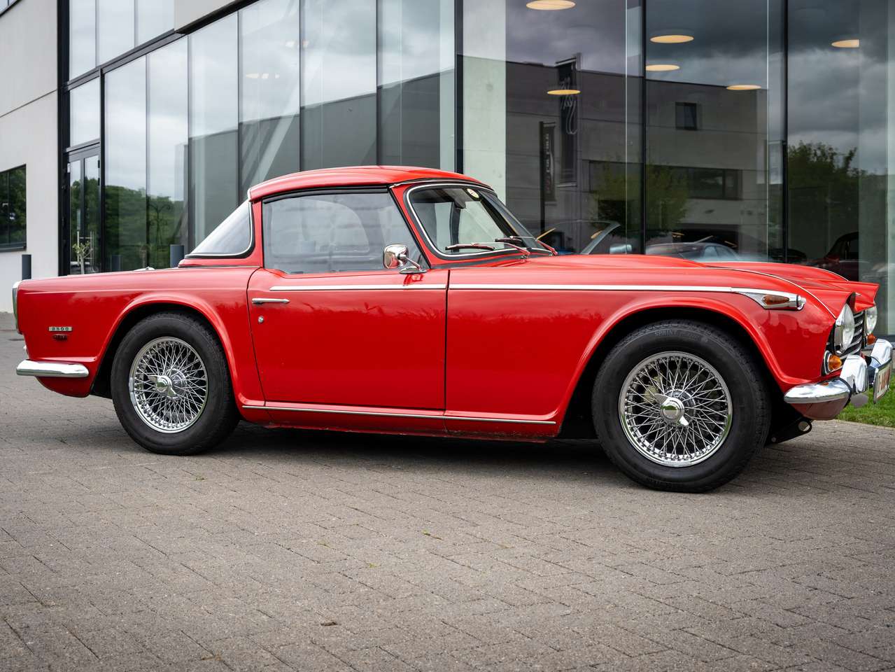 Triumph TR5 PI  EU model  with surrey top — foto 12 van 25