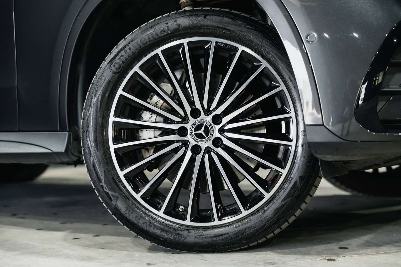 Mercedes-Benz GLC 300 (2023) — foto 10