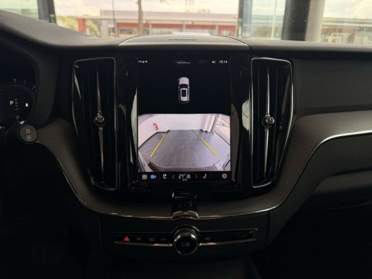 Volvo XC60 PLUS DARK B5  AWD AUTOMAAT +TAL VAN OPTIES — foto 14 van 22
