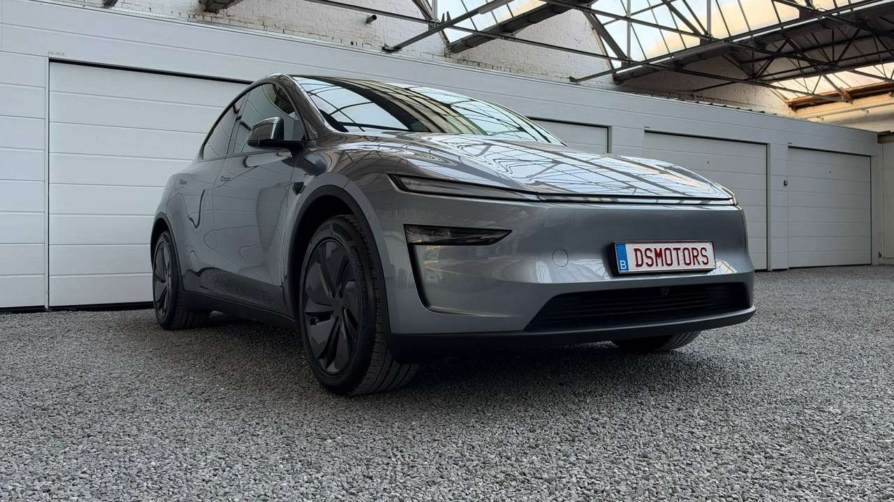 Tesla Model Y RWD LONG RANGE | Premium | HW4 | All weather matten rondom — foto 6 van 25