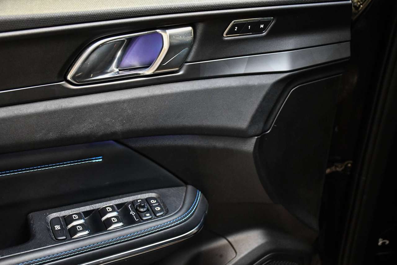 Lynk & Co 01 01 PHEV 1.5 Turbo - NAVIGATIE / OPEN-PANODAK / SMARTLINK / CAMERA / ACC / PDC — foto 15 van 17
