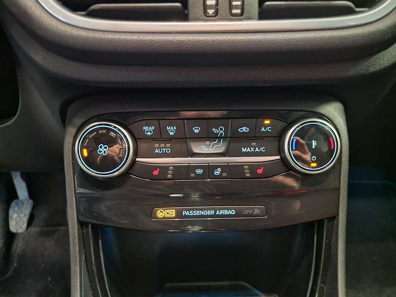 Ford Puma TITANIUM HYBRID BENZINE — foto 10 van 16