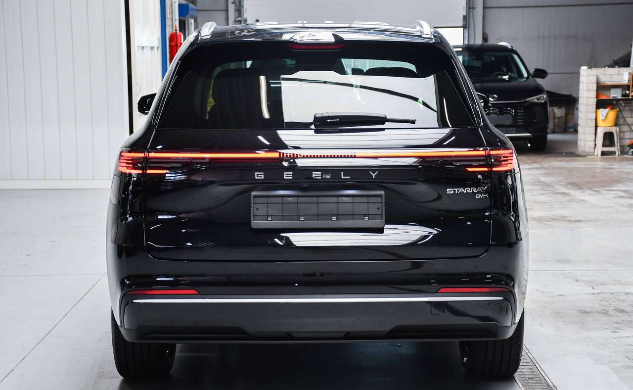 Geely Starray EM-i Pro 83km NIEUW - NAVIGATIE  / SMARTLINK / LEDER / CAMERA / ACC / BLIS / PDC — foto 5 van 20