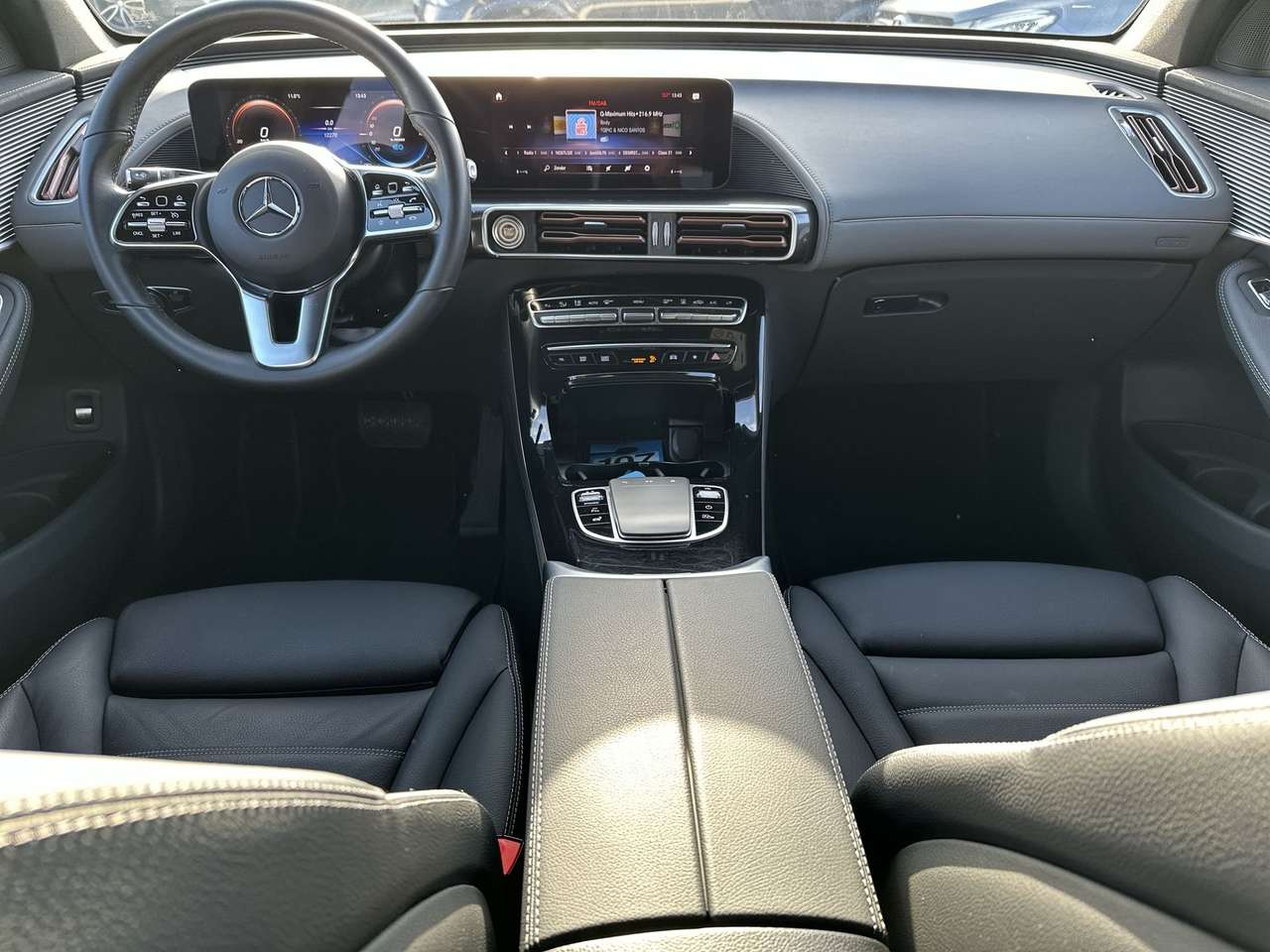 Mercedes-Benz EQC 400 4M AMG Leder 21" multi privacy ramen dodehoek — foto 9 van 19