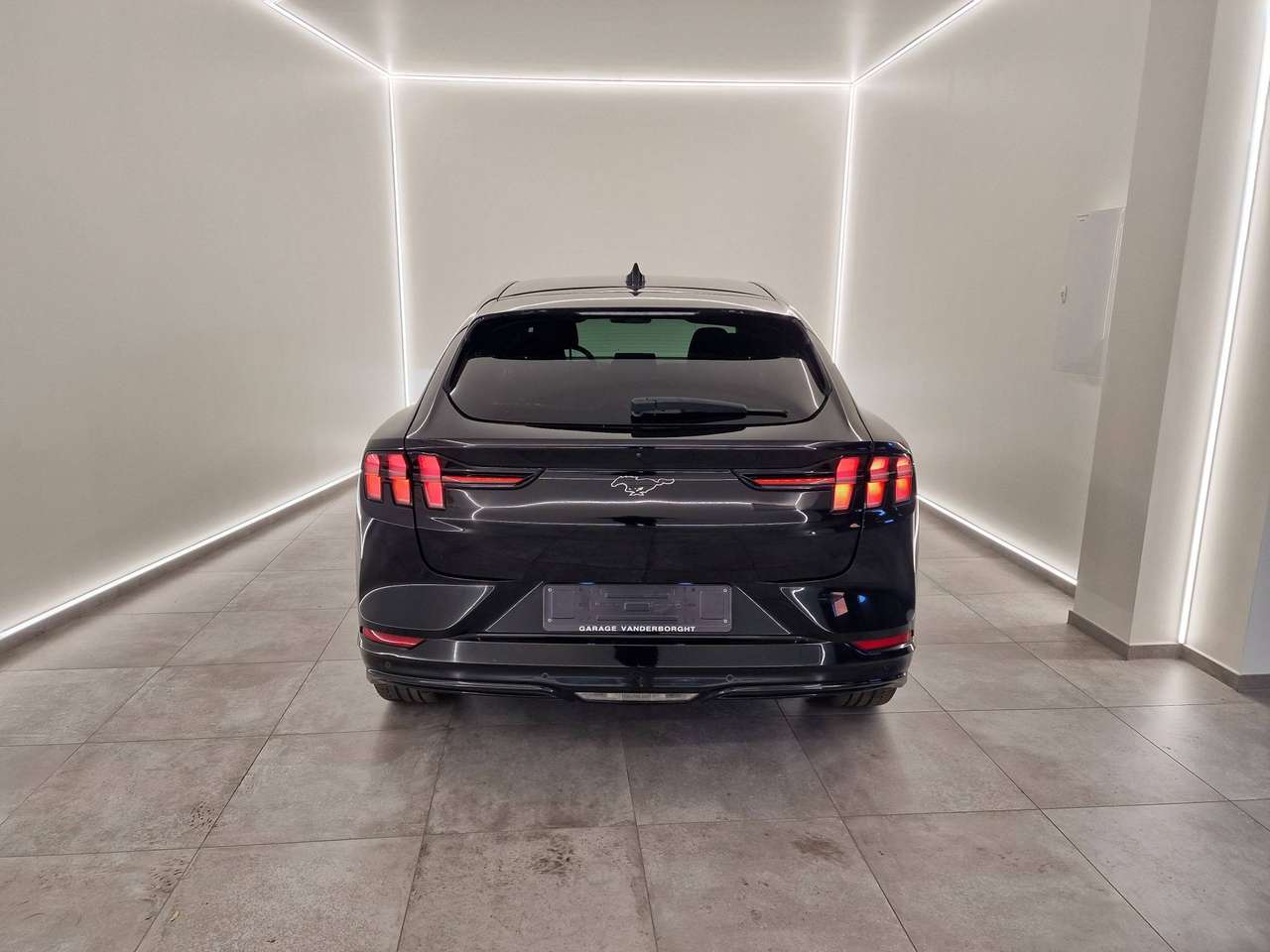Ford Mustang Mach-E PREMIUM EXTENDED RANGE +TAL VAN OPTIES — foto 3 van 16