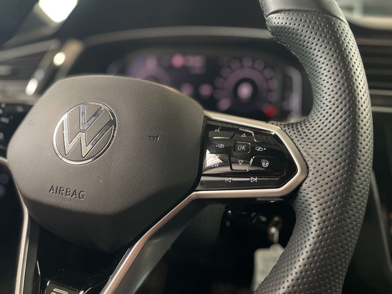 Volkswagen Tiguan 1.4 Plug-in Hybrid 'R-Line' — foto 21 van 21