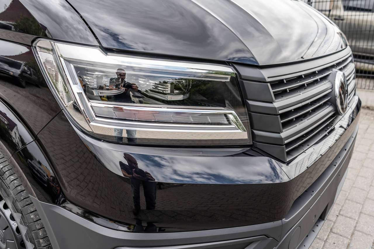 Volkswagen Crafter 35 L3H3 2.0TDI RWD - Automaat- Trekhaak 3500kg / Navigatie/ Camera/ LED - 5j Warranty - 45.300ex — foto 18 van 20