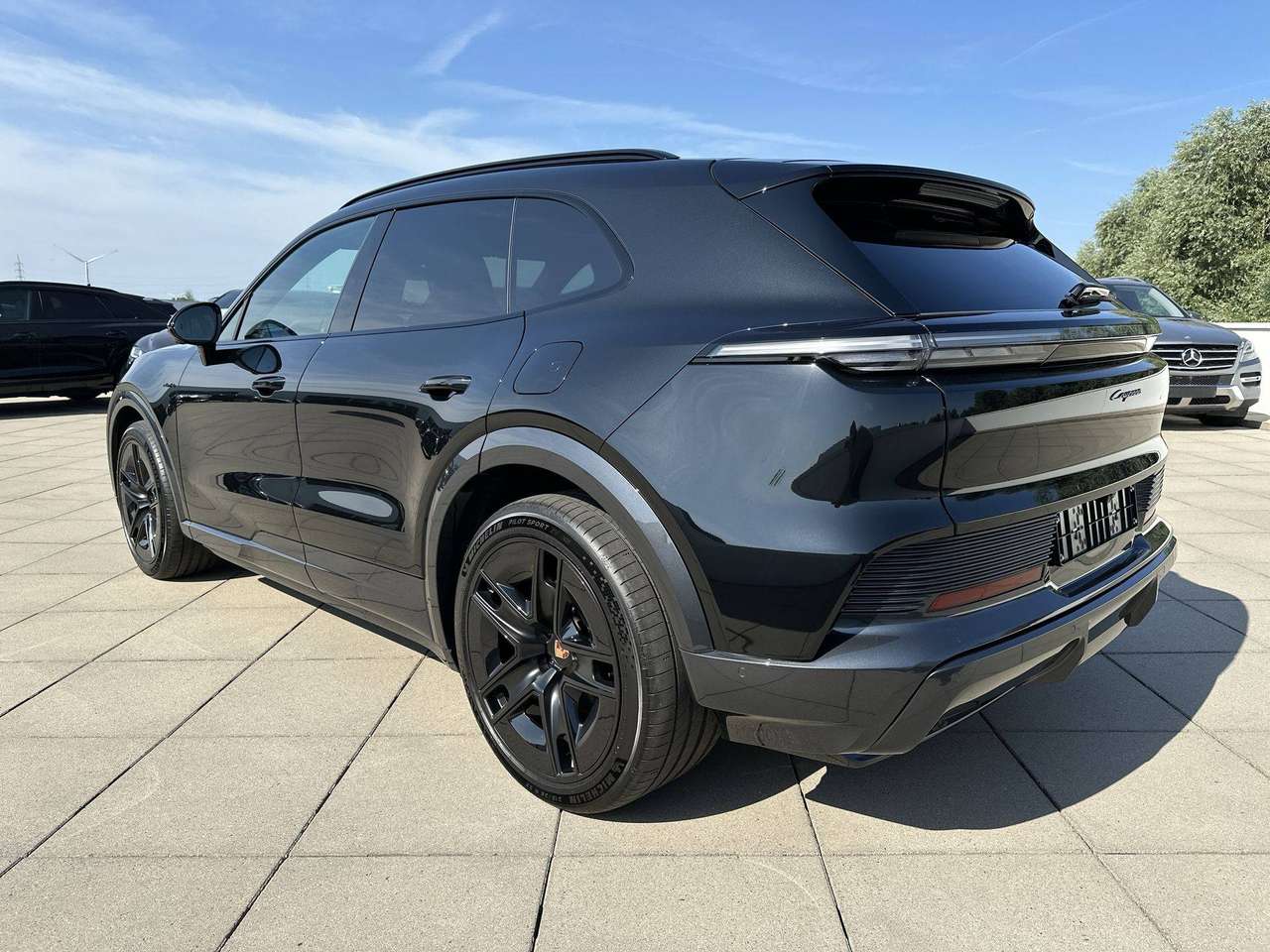 Porsche Cayenne ELECTRIC Trekhaak Pano Dak 22" Drive Assist Pano Dak — foto 7 van 19